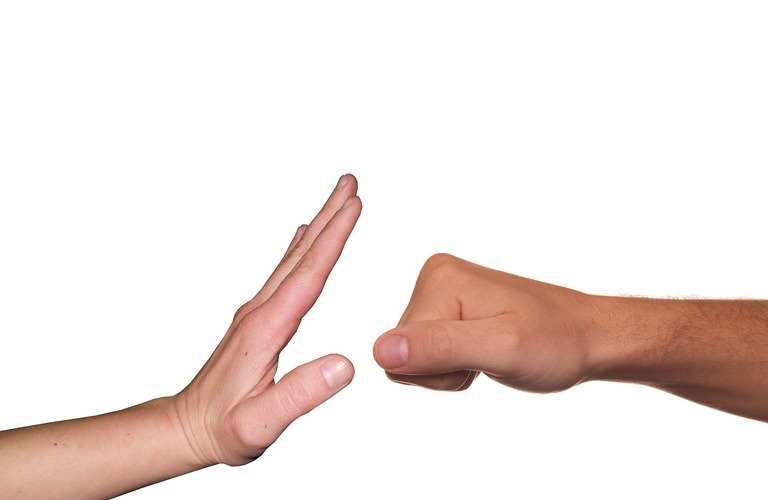 あなたは、否定されるために生きているんじゃない。
